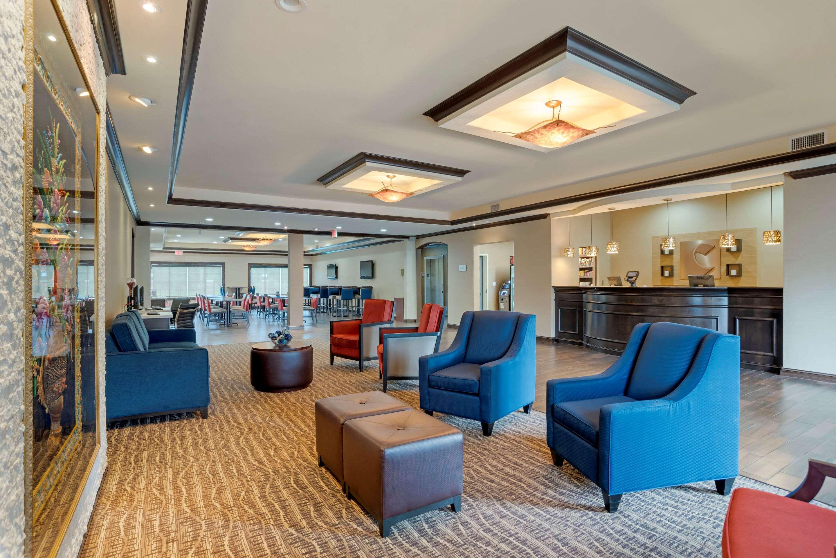 Comfort Suites Alexandria Zewnętrze zdjęcie
