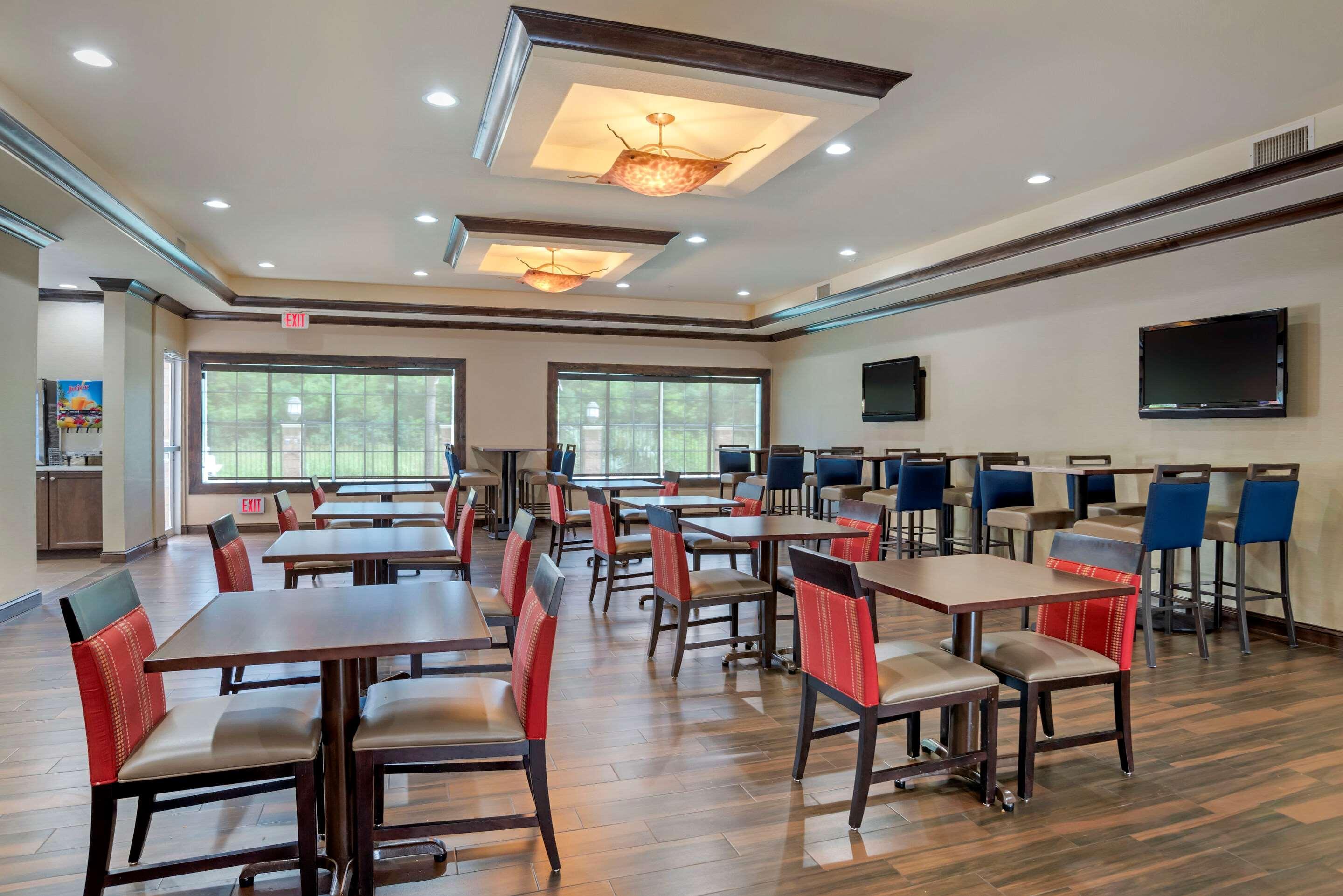 Comfort Suites Alexandria Zewnętrze zdjęcie